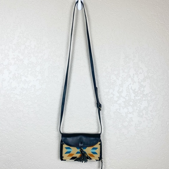 Pendleton Handbags - Pendleton Leather and Wool Aztec crossbody